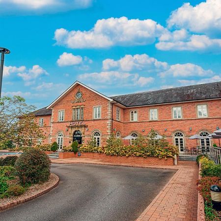 Cavan Crystal Hotel Exterior photo