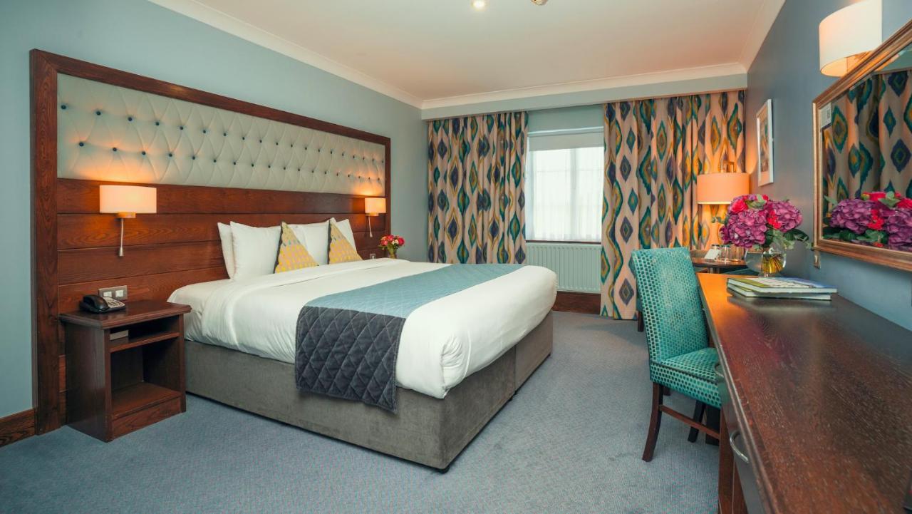 Cavan Crystal Hotel Exterior photo