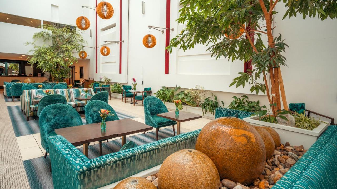 Cavan Crystal Hotel Exterior photo