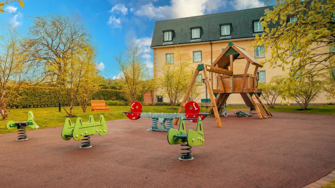 Cavan Crystal Hotel Exterior photo