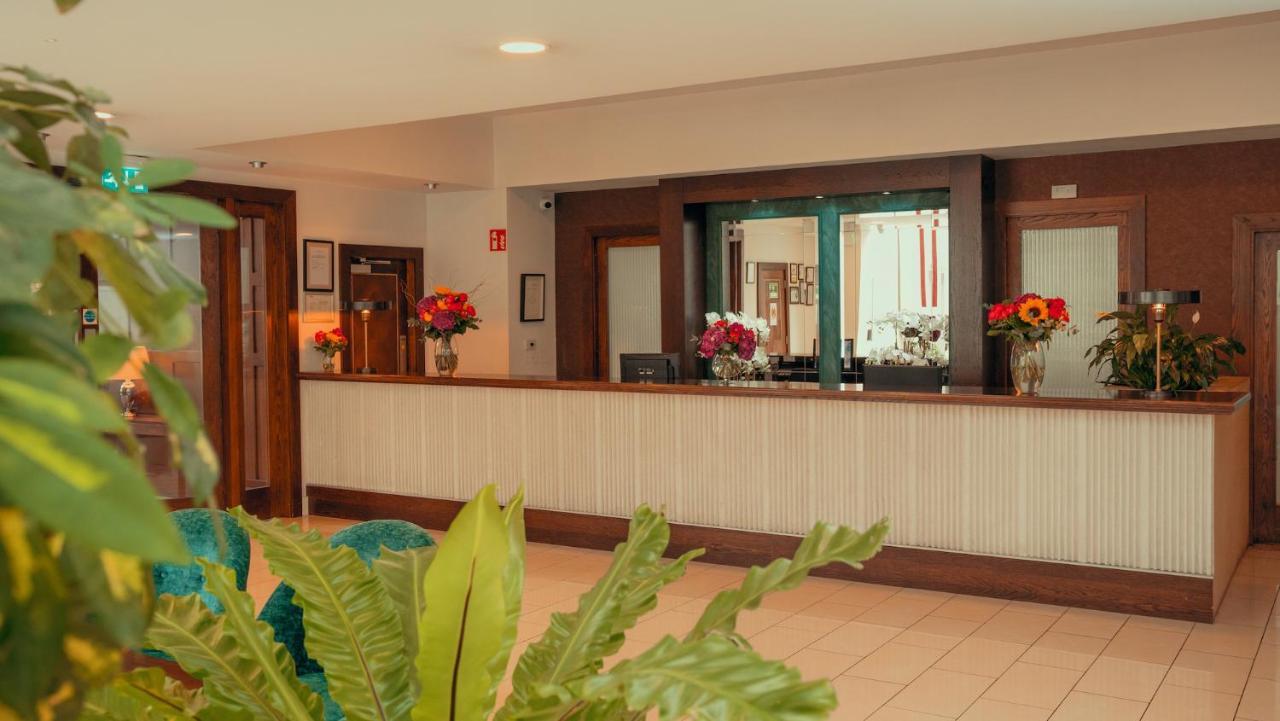 Cavan Crystal Hotel Exterior photo