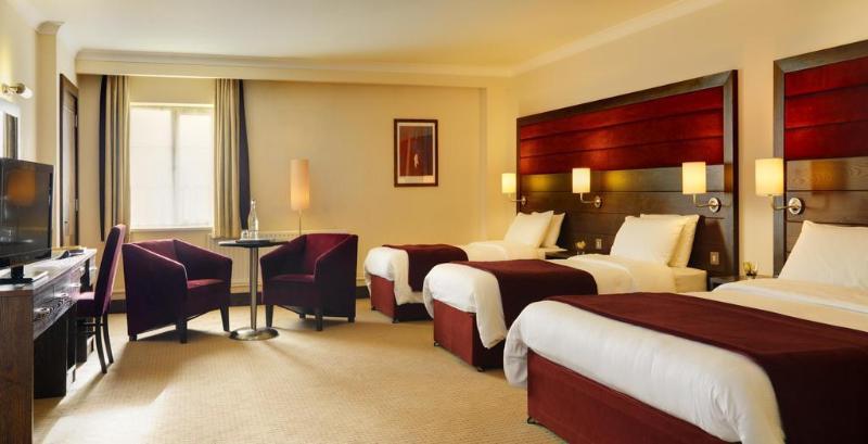 Cavan Crystal Hotel Exterior photo